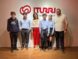 Lee más sobre el artículo Los ganadores de I´m Growlaber disfrutan de su premio, conocer las instalaciones de Grupo Iturri